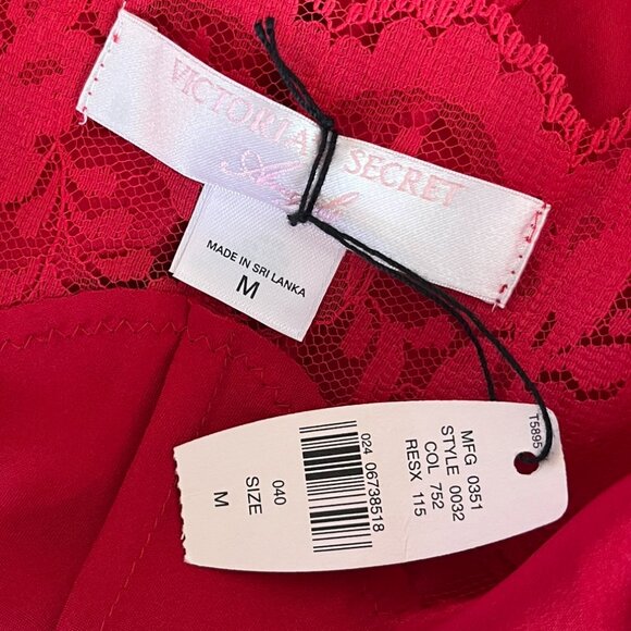 Victoria's Secret Angels Woman's Red Satin/Lace Robe/Nighty Set Sz Med - Picture 3 of 11